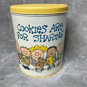 Vintage Potpourri Press Cookie Tin Dabagian Kids Art Made in USA Yellow Lid
